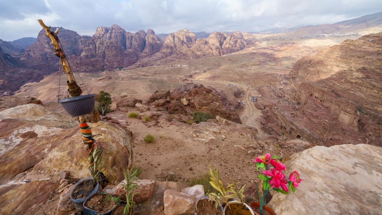 Aussicht vom Opferplatz – Petra, Jordanien – Foto: © Roland Rodenberg